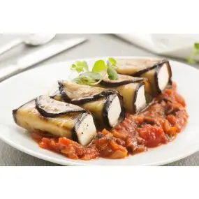 Bakłażany zapiekane z fetą i pomidorami, 5 porcji (750 g)