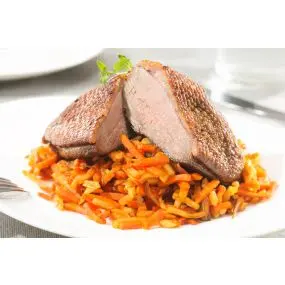 Filety z kaczki pieczone na złoto z warzywami, 5 porcji (1100 g)